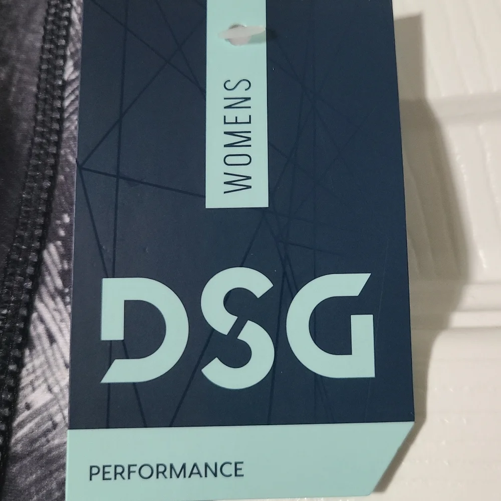 DSG Performance High Rise 7/8 Tight Leggings - Picture 3 of 4